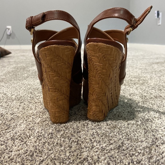 Guess shoes size 8 have been worn once - Picture 4 of 4